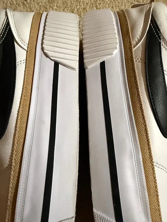 WOMEN'S NIKE COURT LEGACY LIFT PLATFORM SNEAKERS size 9 - Picture 15 of 16